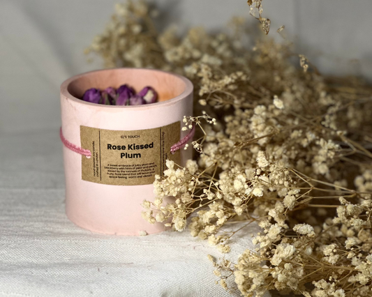 ROSE KISSED PLUM CANDLE